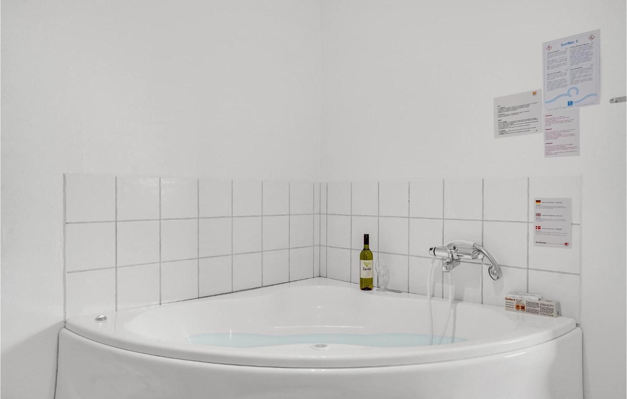 Amazing Home In Hvide Sande With Wifi Bjerregard ภายนอก รูปภาพ