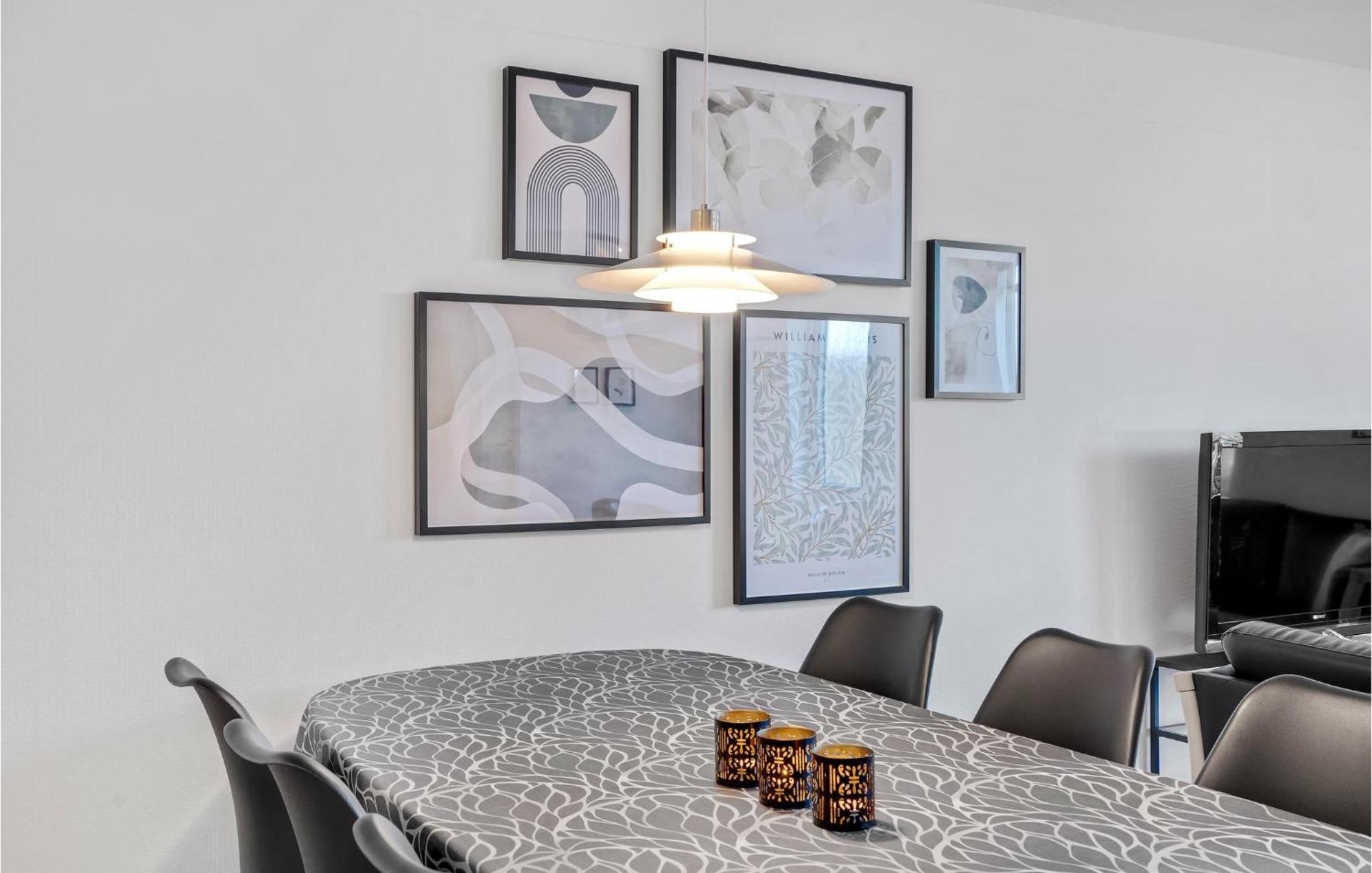 Amazing Home In Hvide Sande With Wifi Bjerregard ภายนอก รูปภาพ