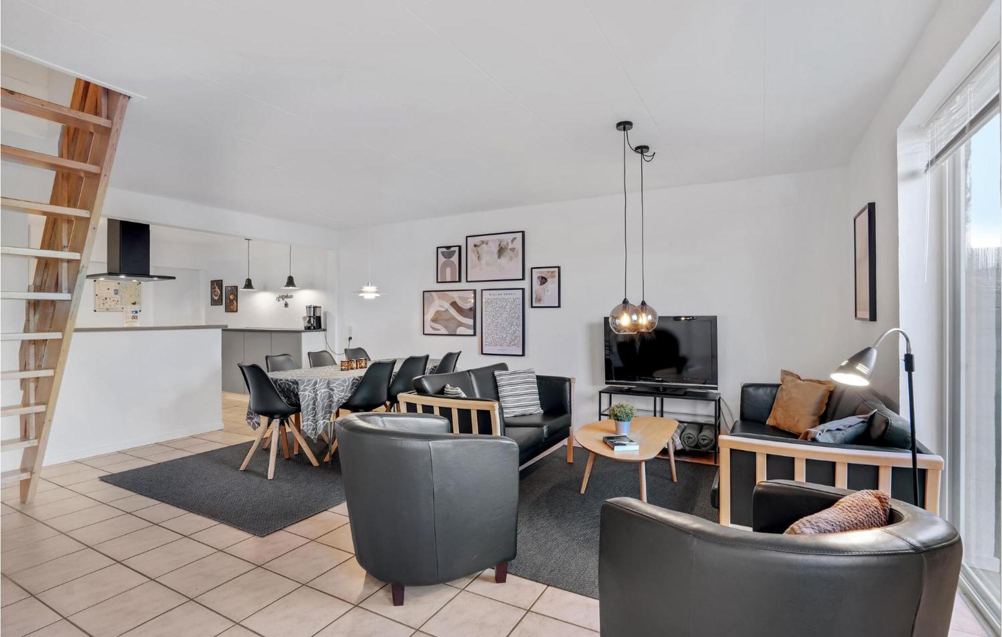 Amazing Home In Hvide Sande With Wifi Bjerregard ภายนอก รูปภาพ