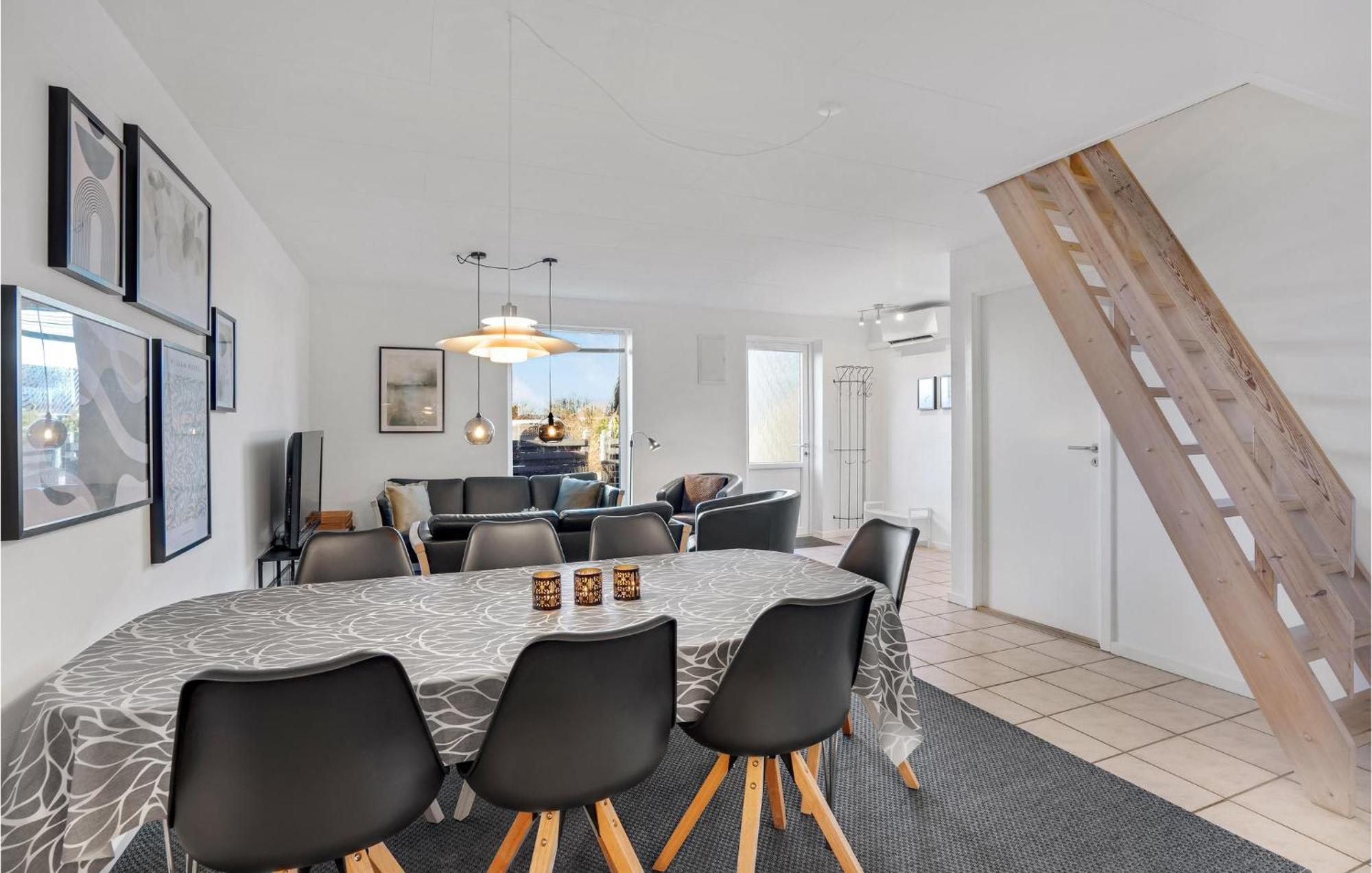 Amazing Home In Hvide Sande With Wifi Bjerregard ภายนอก รูปภาพ
