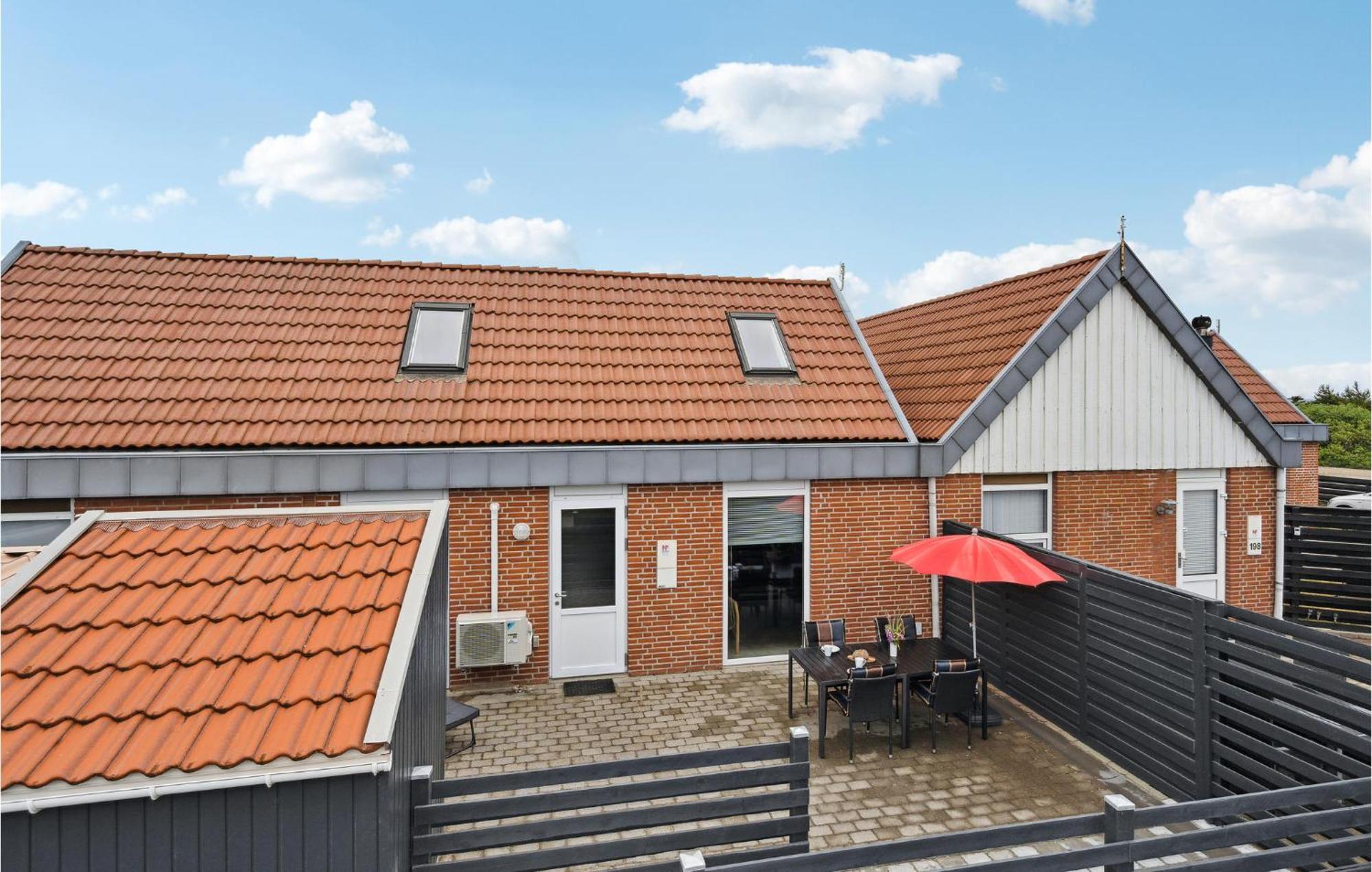 Amazing Home In Hvide Sande With Wifi Bjerregard ภายนอก รูปภาพ